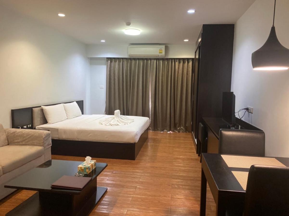 The Park 304 Executive Serviced Apartment Si Maha Phot Εξωτερικό φωτογραφία