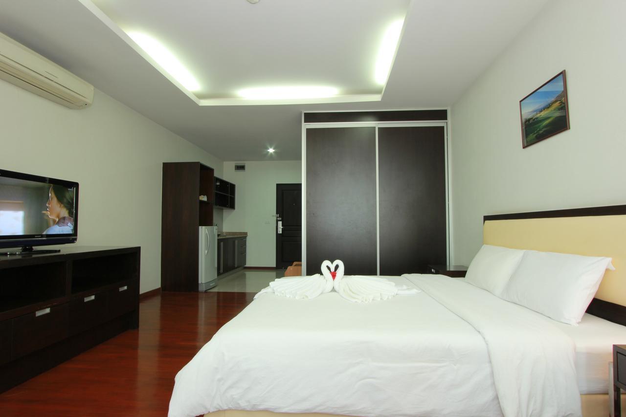 The Park 304 Executive Serviced Apartment Si Maha Phot Εξωτερικό φωτογραφία