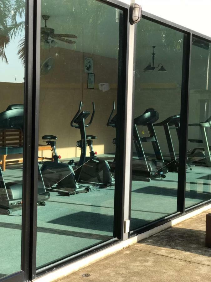 The Park 304 Executive Serviced Apartment Si Maha Phot Εξωτερικό φωτογραφία
